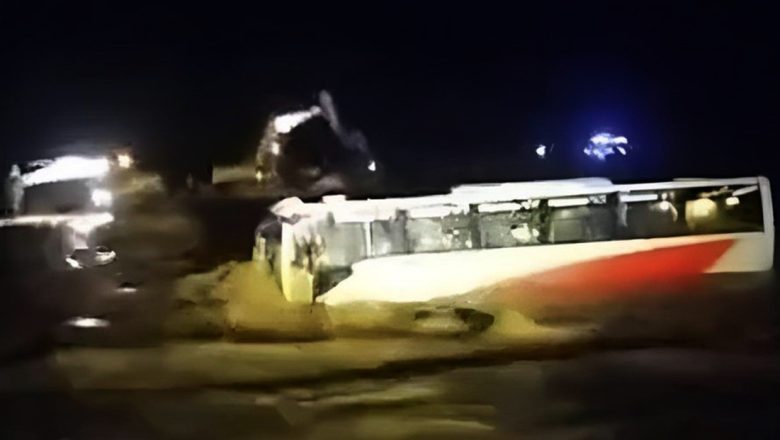 बाढीले बस बगायो, यात्रु सकुशल