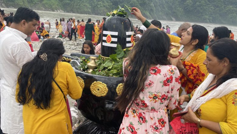 आज साउनको पहिलो सोमबार, देशभरका शिव मन्दिरमा भक्तजनको भीड