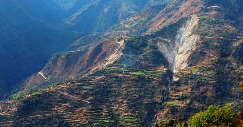 बागलुङमा पाँच हजार घर भन्दा बढि बाढी पहिरोको जोखिममा