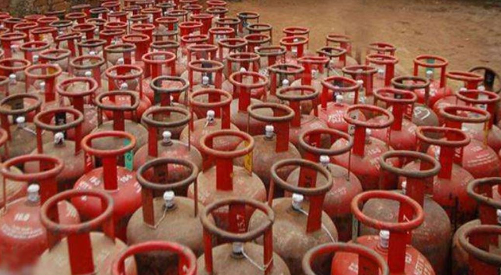 अब आधा ग्यास सिलिन्डर पाइने